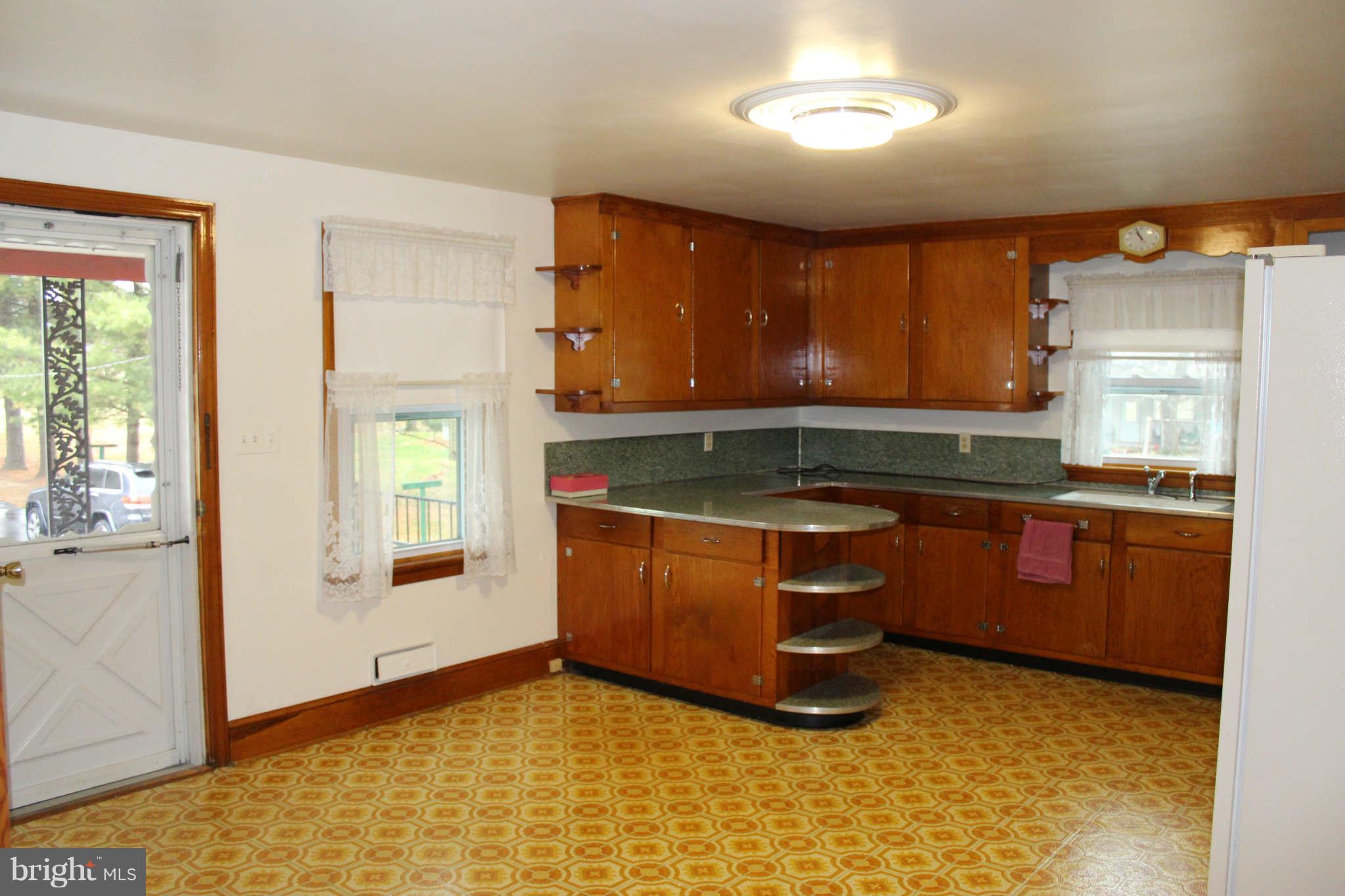 16821 Fairview Road Hagerstown, MD 21740 - Photo 16 of 30 Kitchen