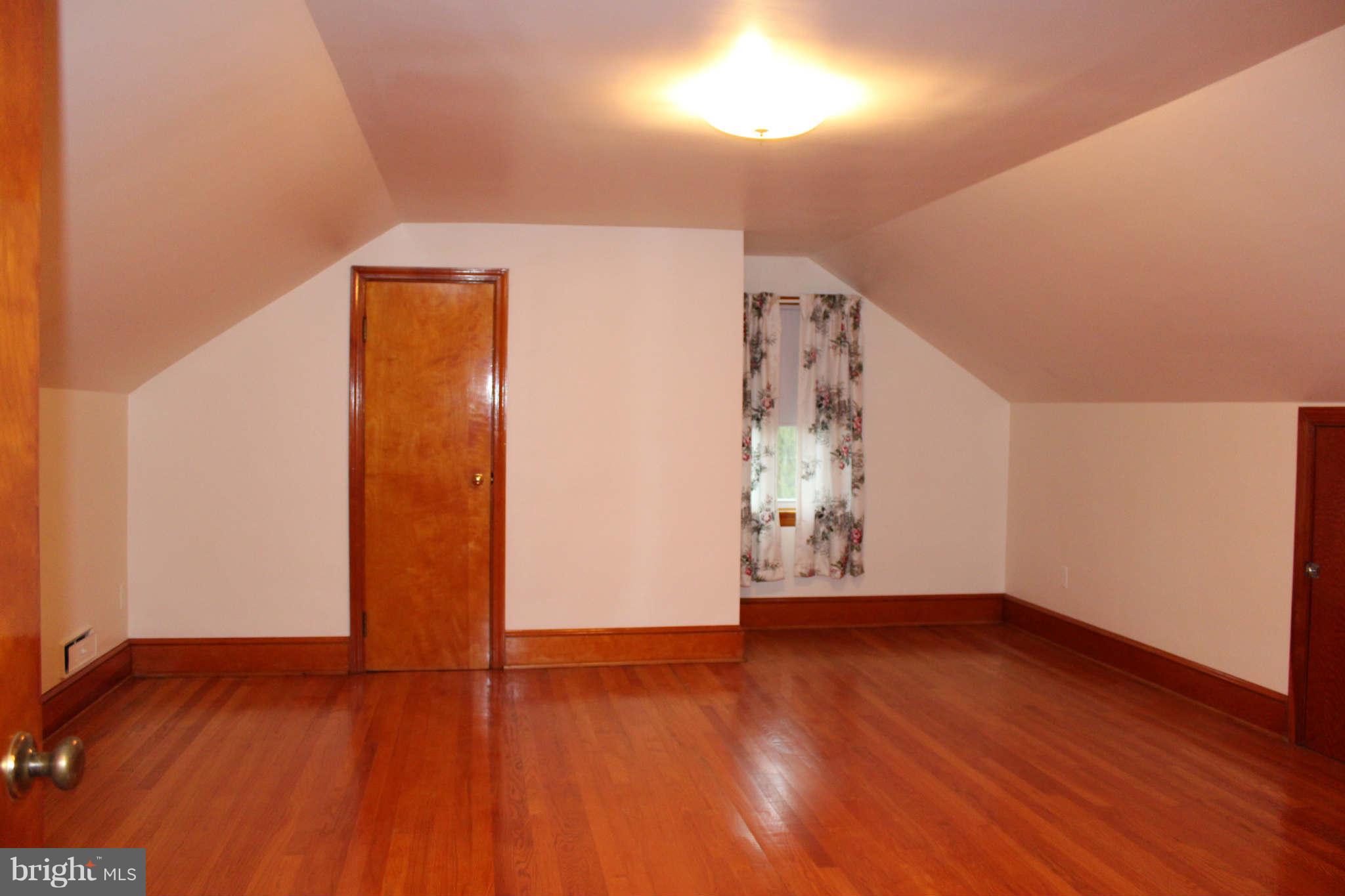 16821 Fairview Road Hagerstown, MD 21740 - Photo 22 of 30 Bedroom
