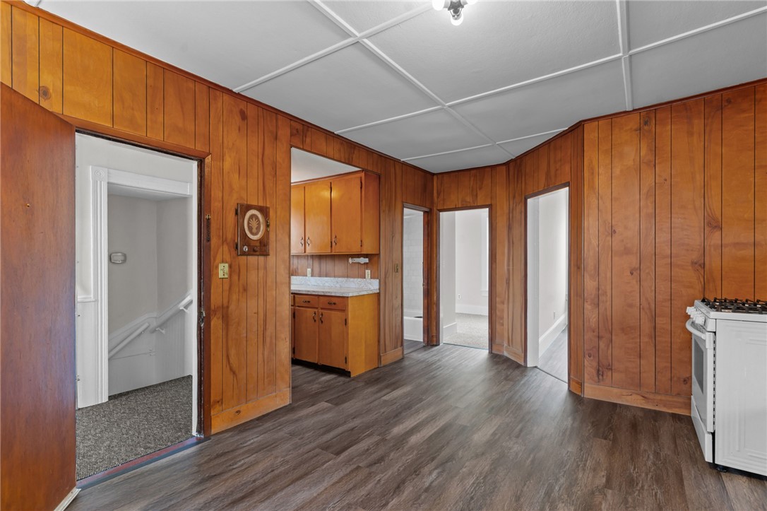 446 Coe Street Woonsocket, RI 02895 - Photo 18 of 29