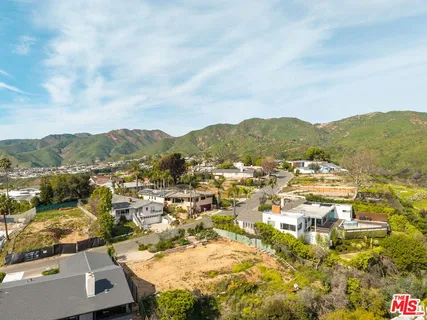 $2,850,000 | 224 Quadro Vecchio Drive, Pacific Palisades, CA 90272