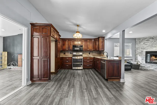 $785,000 | 24431 Cheryl Kelton Place, Newhall, CA 91321