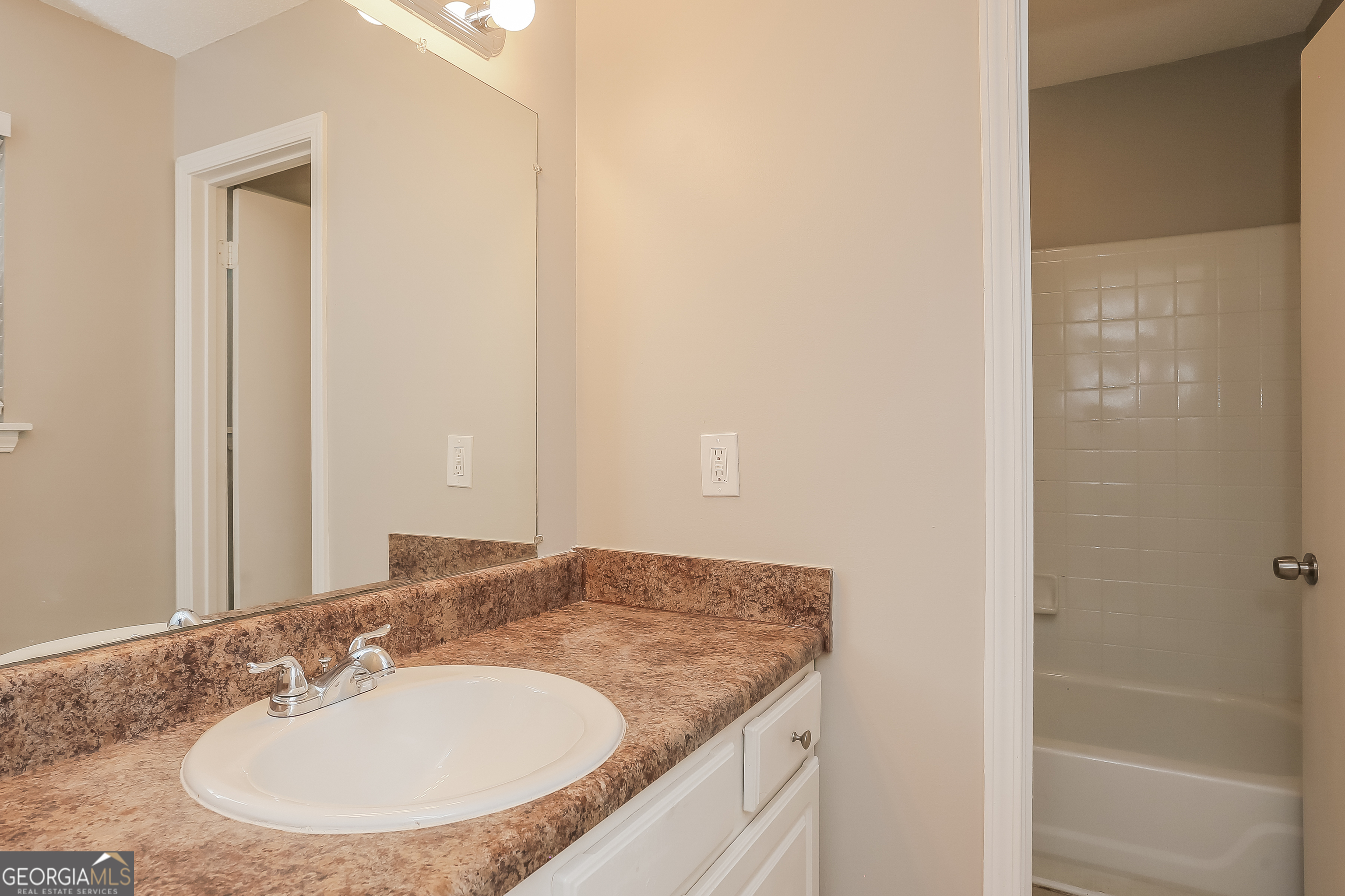 2453 Crestdale Circle Southeast Atlanta, GA 30316 - Photo 11 of 18