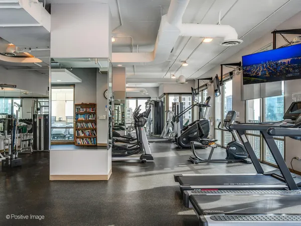 $2,900 | 2 East Erie Street, Unit 1501, Chicago, IL 60611