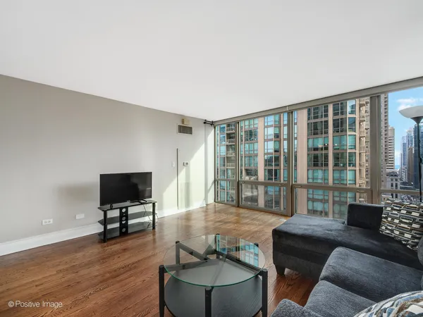 $2,900 | 2 East Erie Street, Unit 1501, Chicago, IL 60611