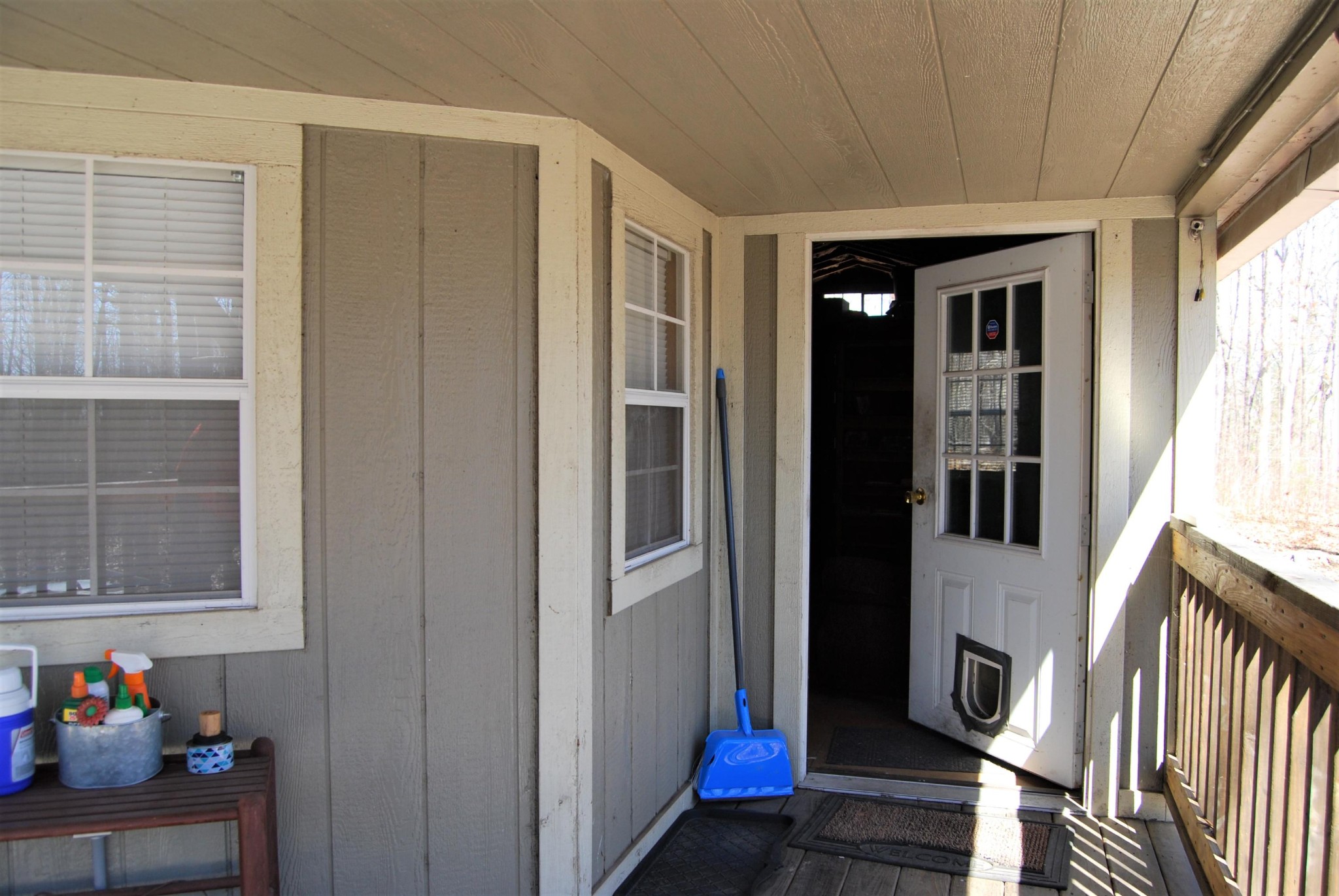 1415 Log Road Spring City, TN 37381 - Photo 16 of 34 a hallway with furniture and window