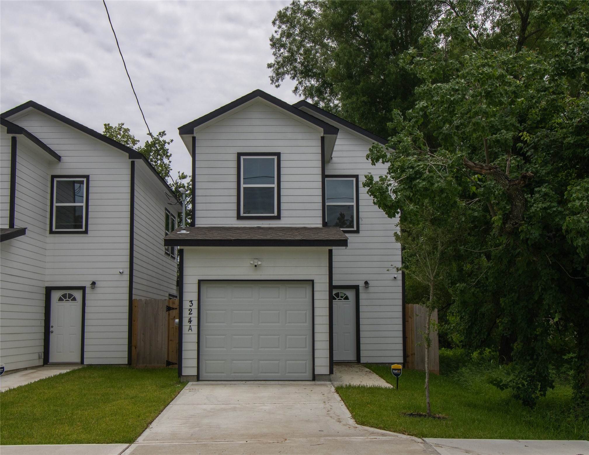324 Gans Street, Unit B Houston, TX 77029 - Photo 2 of 32