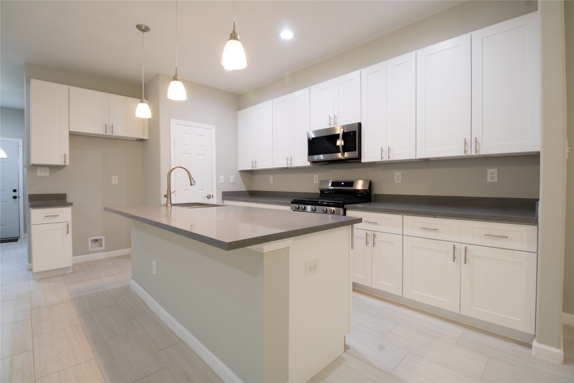 324 Gans Street, Unit B Houston, TX 77029 - Photo 9 of 32