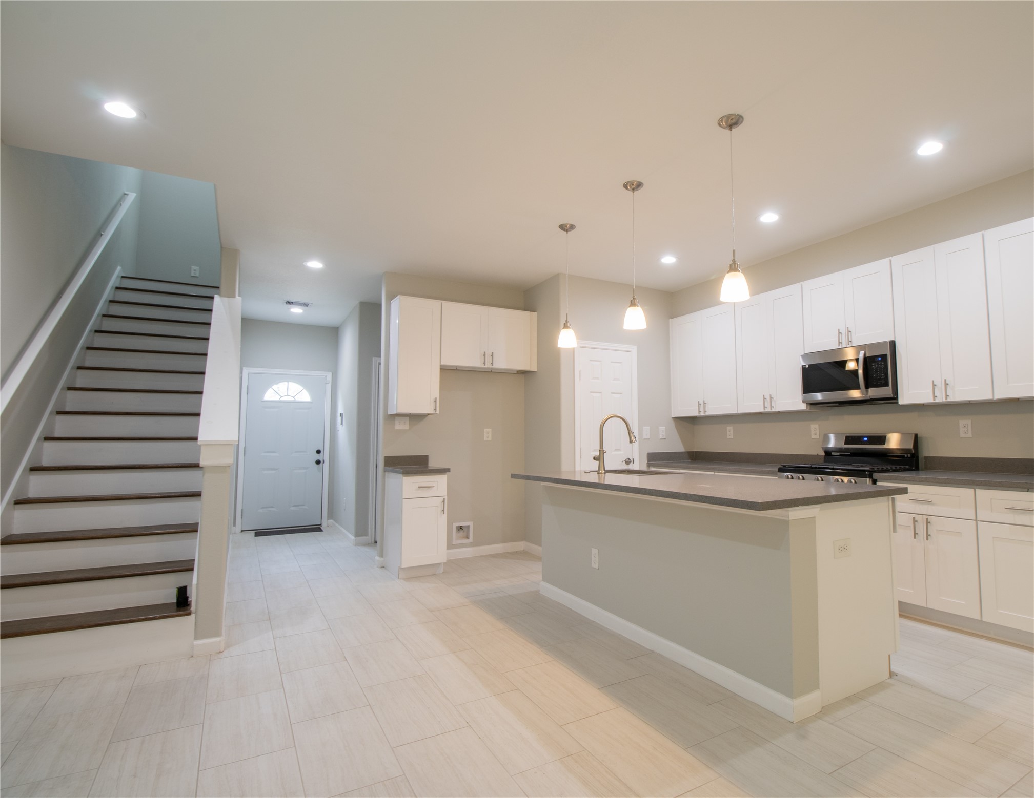 324 Gans Street, Unit B Houston, TX 77029 - Photo 10 of 32