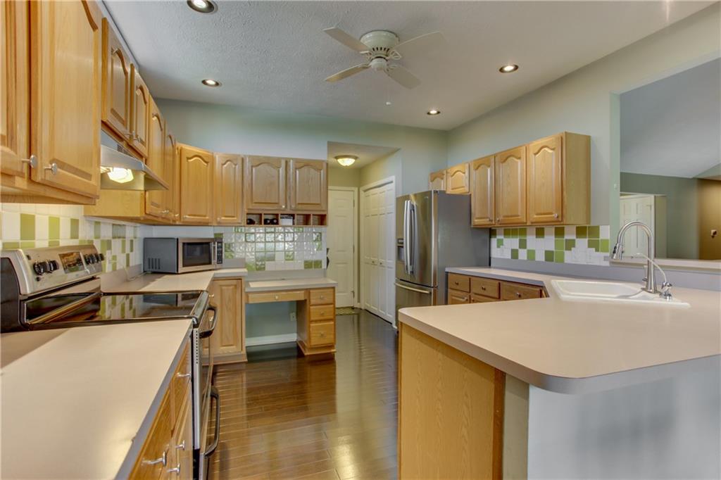 1650 Connemara Road Indianapolis, IN 46217 - Photo 10 of 21 Gallery Image 10