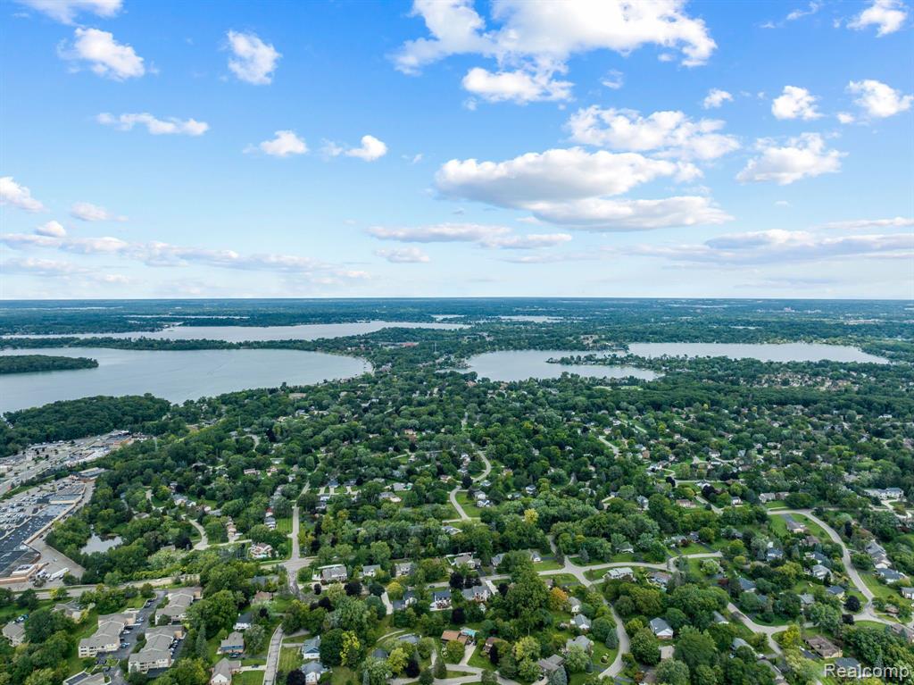 3531 Orchard Lake Road West Bloomfield, MI 48324 - Photo 11 of 12