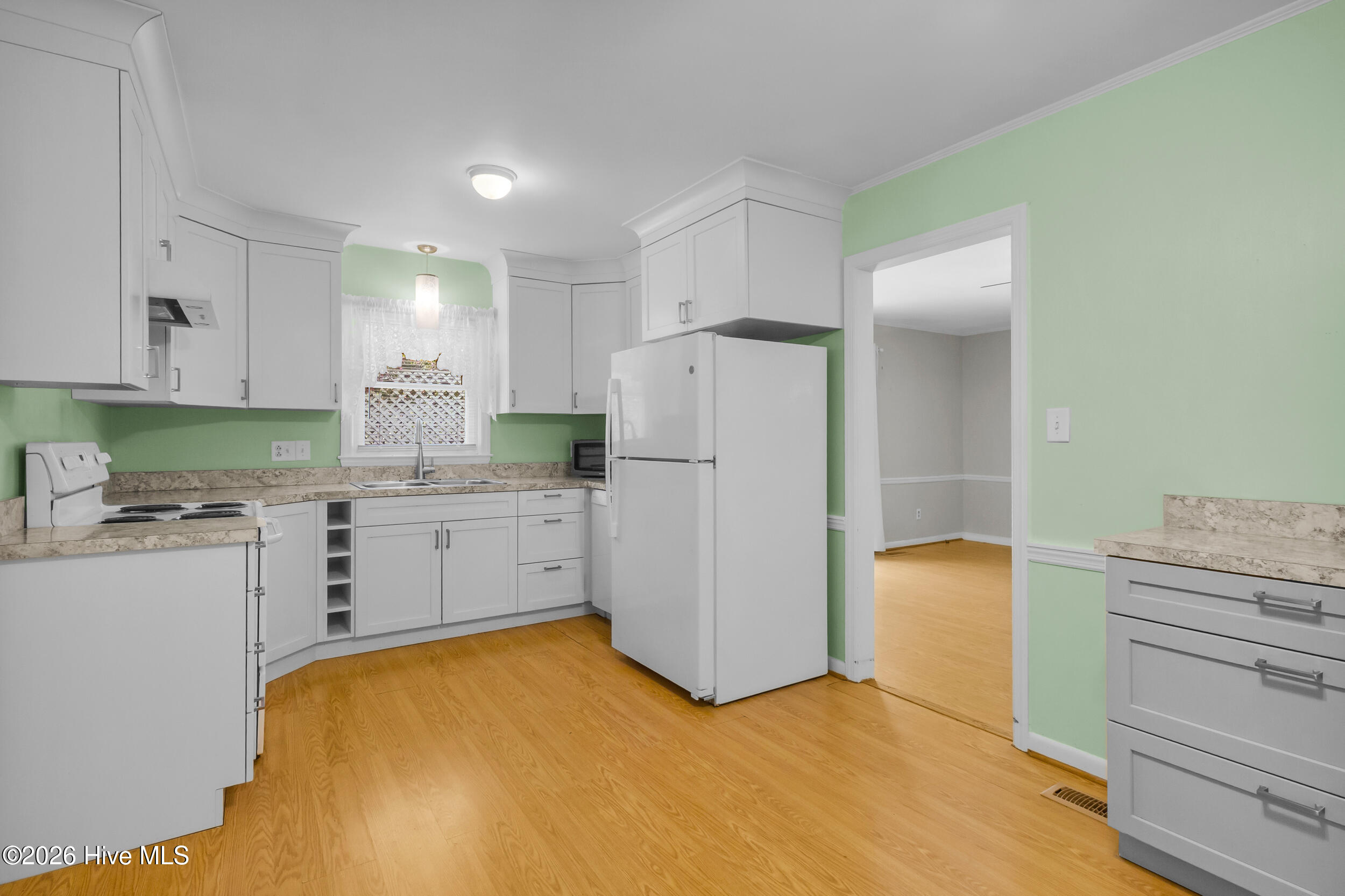 609 Edgehill Road Trent Woods, NC 28562 - Photo 14 of 49 Kitchen