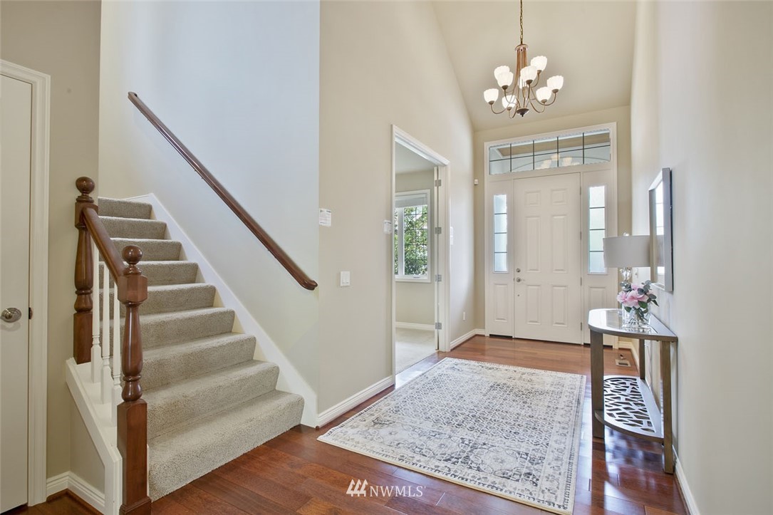 1101 South 36th Place Renton, WA 98055 - Photo 3 of 23 Gallery Image 3