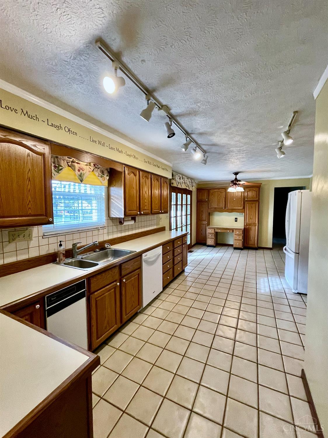 8339 Cox Road West Chester, OH 45069 - Photo 9 of 41 Gallery Image 9