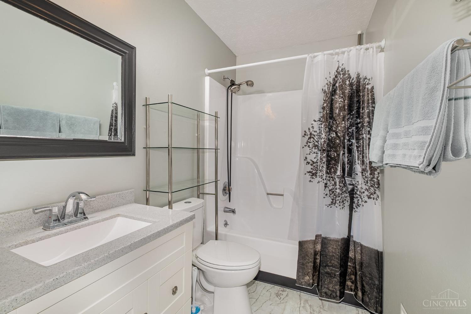 10376 Pippin Road Cincinnati, OH 45231 - Photo 15 of 32 Gallery Image 15