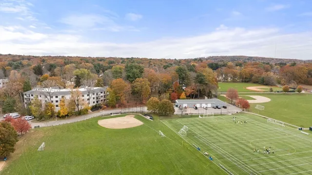 $1,599,000 | 16 Stearns Road, Unit 304, Wellesley, MA 02482