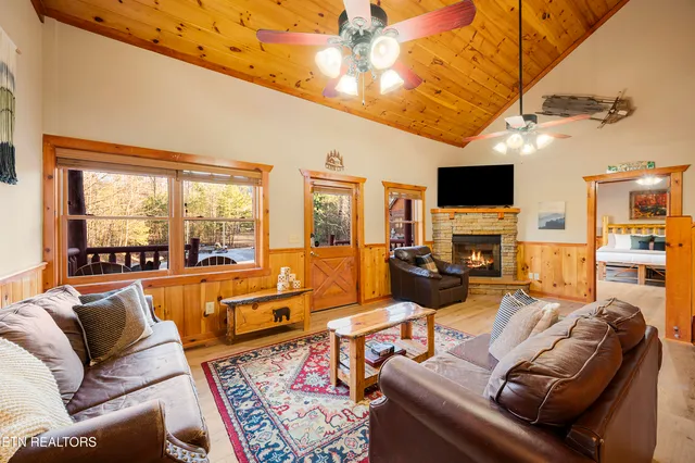 $975,000 | 225 Maranatha Way, Waynesville, NC 28785