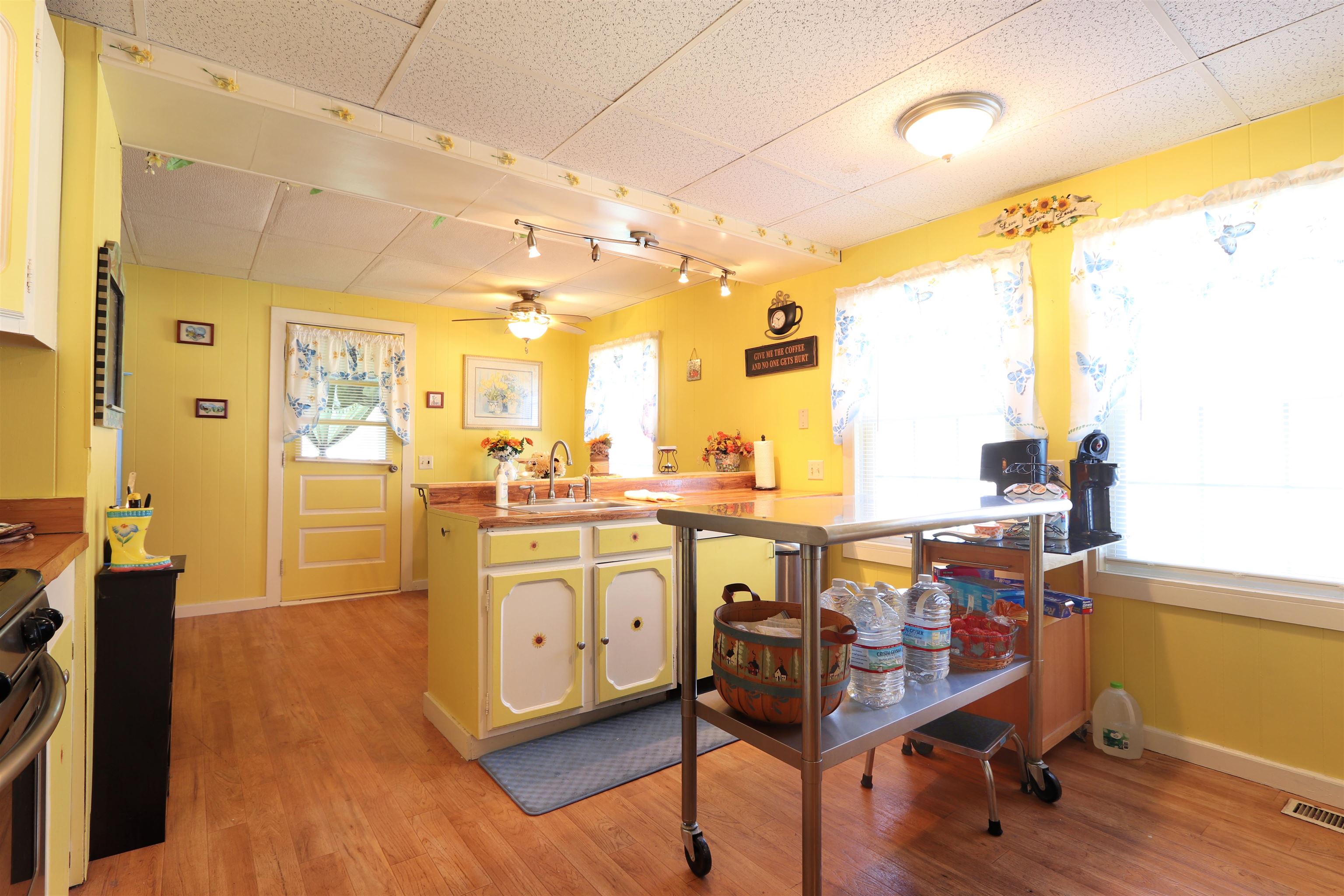 58 Jefferson Avenue Lunenburg, VT 05904 - Photo 4 of 36