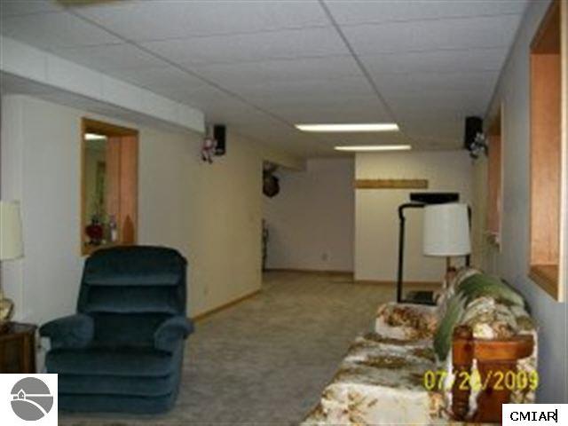 7825 Timber Ridge Way Blanchard, MI 49310 - Photo 9 of 17 1774274-8.JPG