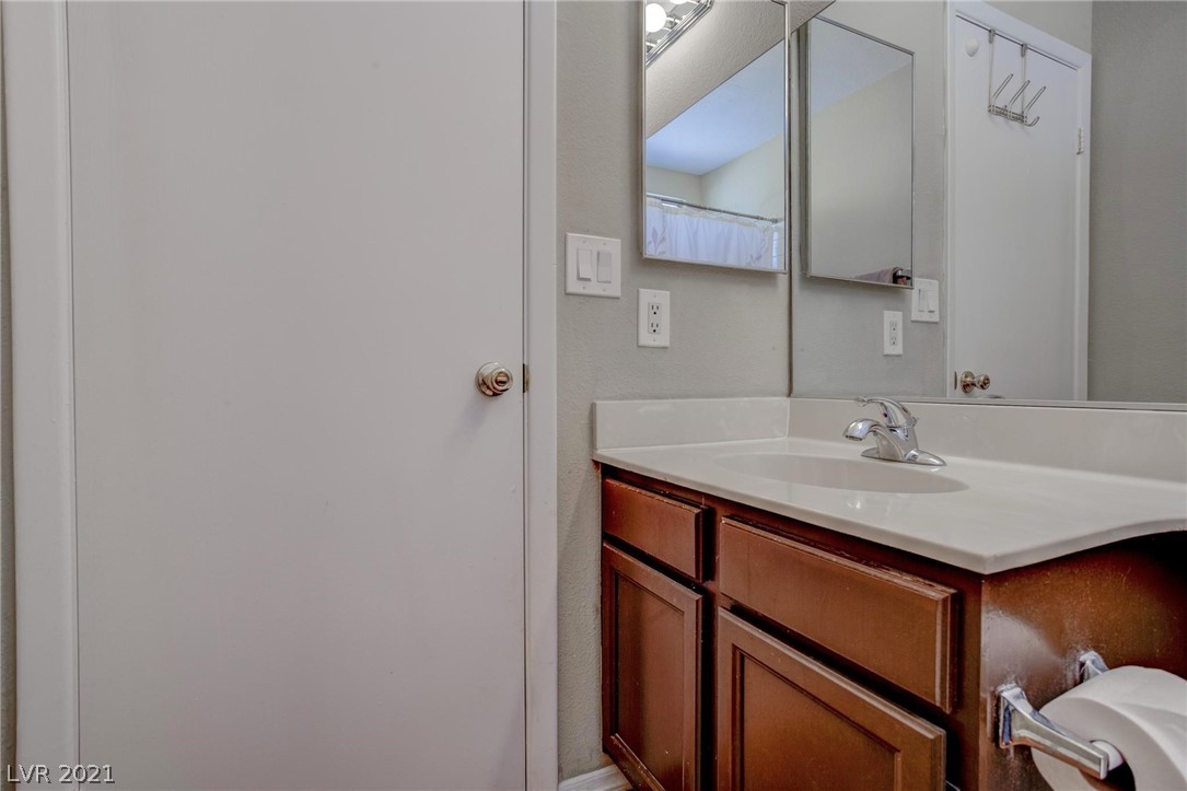 2804 Secret Canyon Road Henderson, NV 89074 - Photo 11 of 20