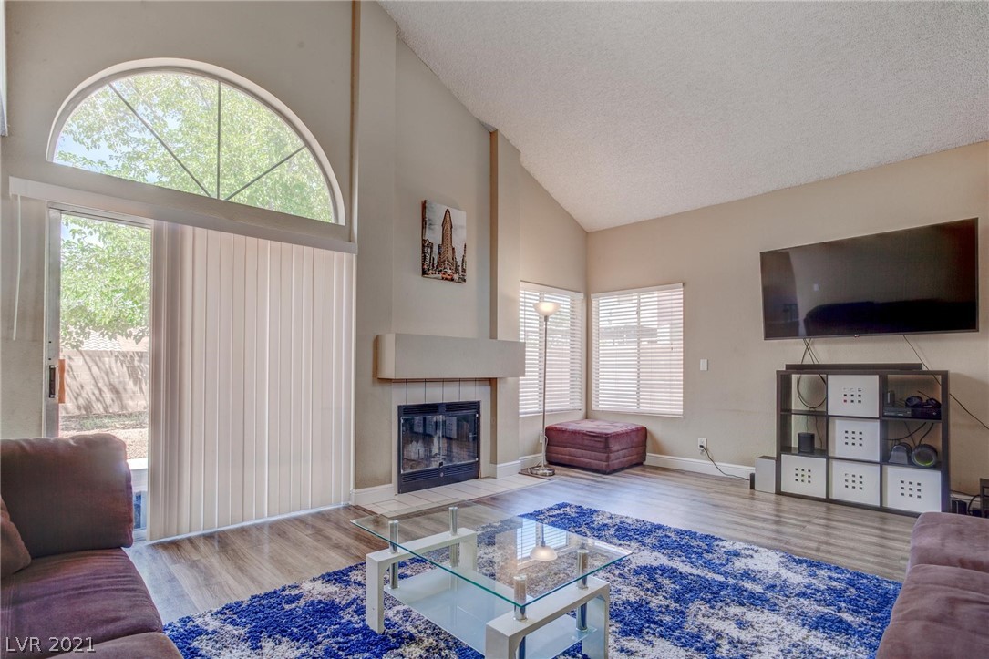 2804 Secret Canyon Road Henderson, NV 89074 - Photo 3 of 20