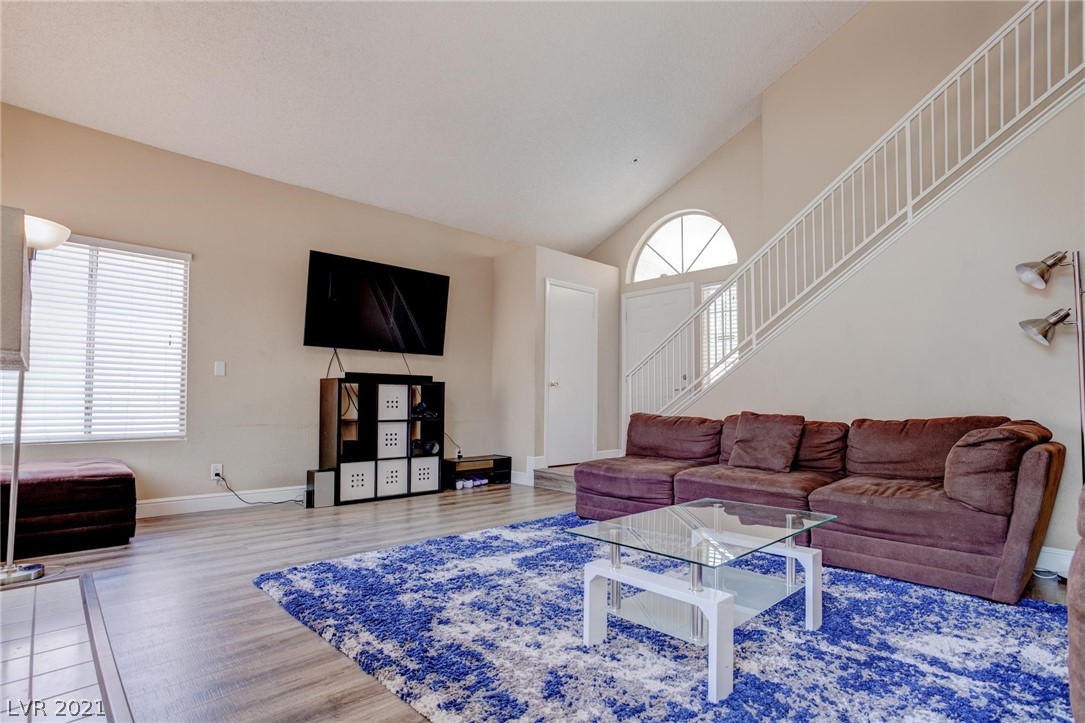 2804 Secret Canyon Road Henderson, NV 89074 - Photo 4 of 20