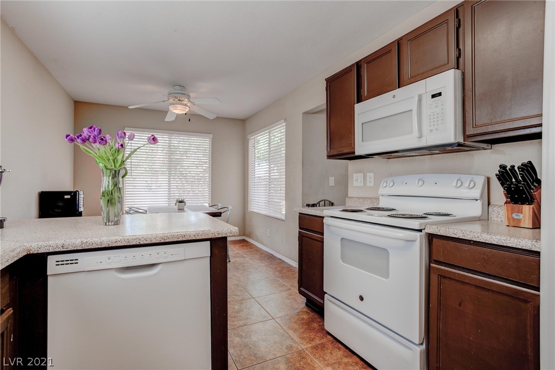 2804 Secret Canyon Road Henderson, NV 89074 - Photo 6 of 20