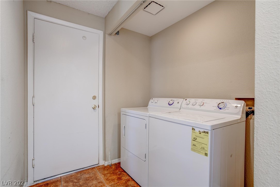 2804 Secret Canyon Road Henderson, NV 89074 - Photo 7 of 20