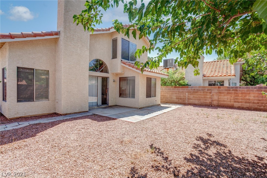 2804 Secret Canyon Road Henderson, NV 89074 - Photo 8 of 20