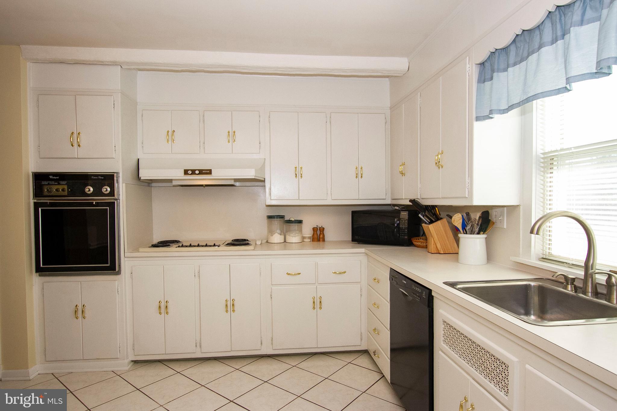 1509 Charmuth Road Lutherville-Timonium, MD 21093 - Photo 14 of 31 Lots of cabinet space!