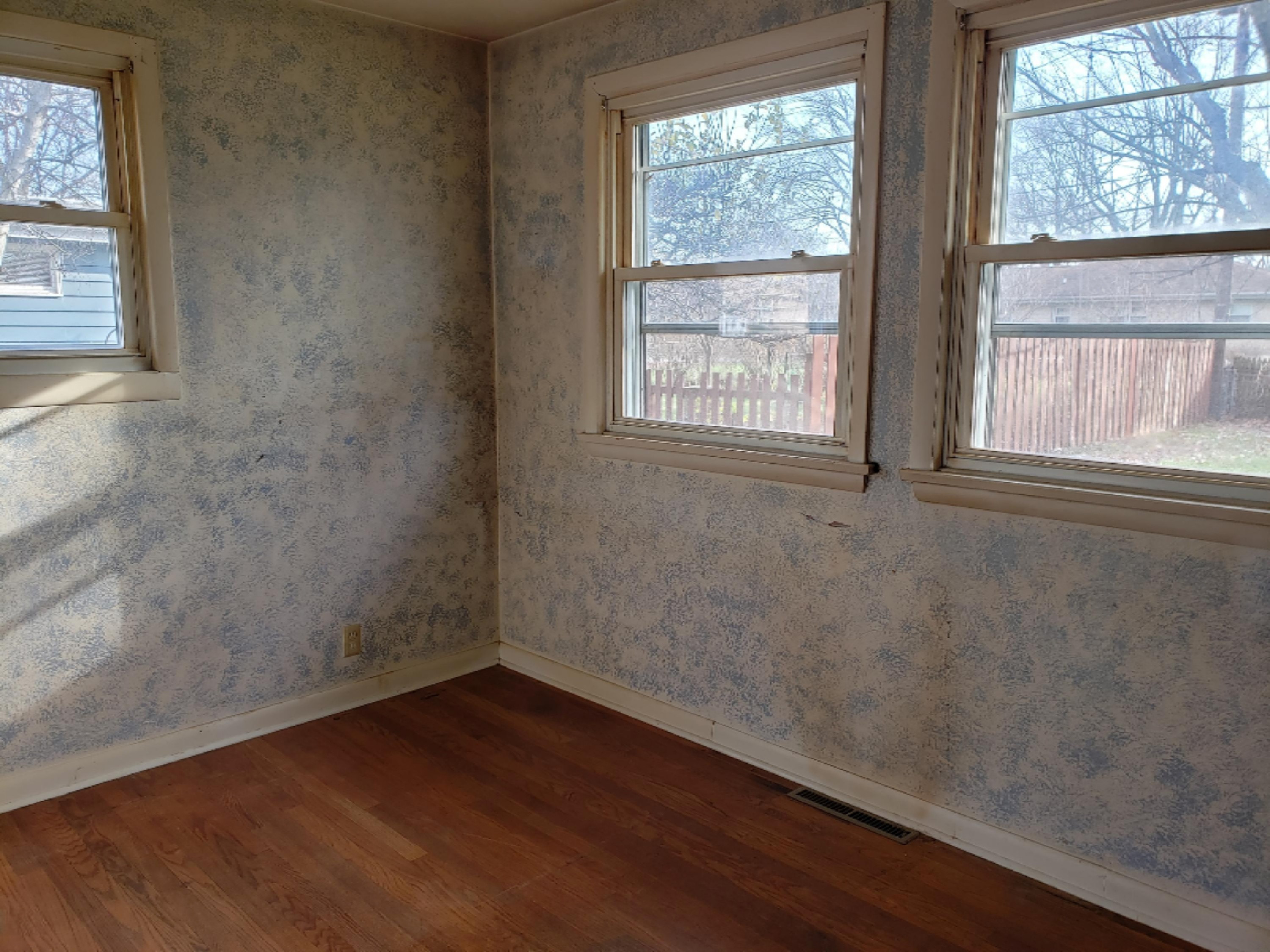 804 Sheridan Road St. Joseph, MI 49085 - Photo 10 of 14 20201203_140925