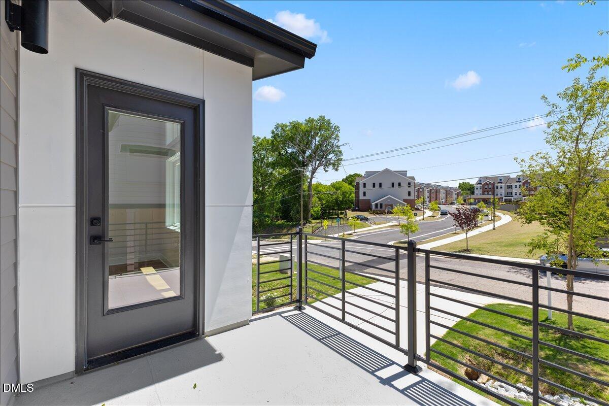541 Bragg Street Raleigh, NC 27601 - Photo 31 of 44 a view of a balcony