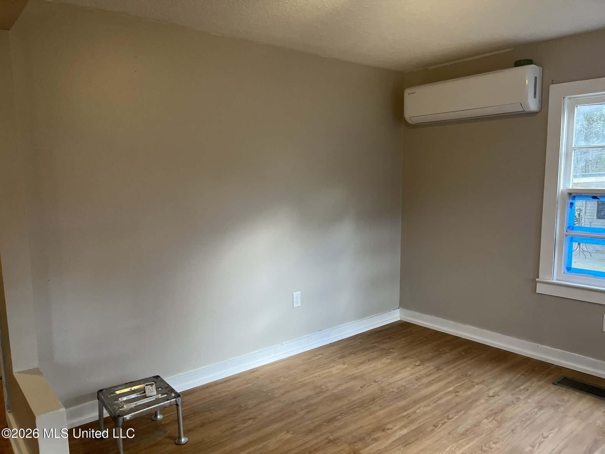 5552 Terry Road Jackson, MS 39272 - Photo 3 of 24 Living rm