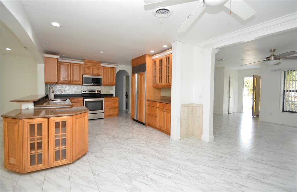 1313 Mango Avenue Venice, FL 34285 - Photo 3 of 34