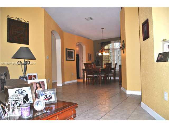 6563 Southwest 162nd Path Miami, FL 33193 - Photo 3 of 15 Interior Space/Layout