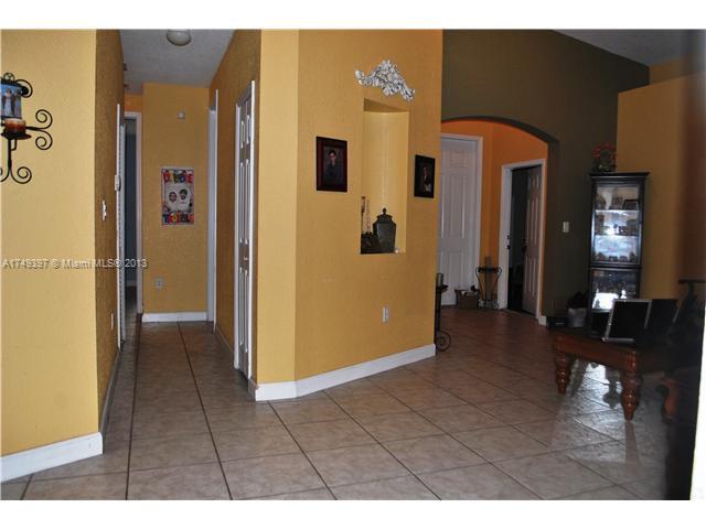 6563 Southwest 162nd Path Miami, FL 33193 - Photo 4 of 15 Interior Space/Layout
