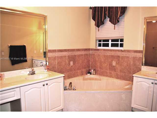 6563 Southwest 162nd Path Miami, FL 33193 - Photo 9 of 15 Bath/Spa Master