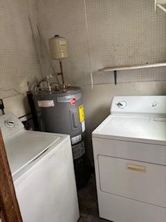 726-728 West State Line Road Rossville, GA 30741 - Photo 10 of 21 728 laundry