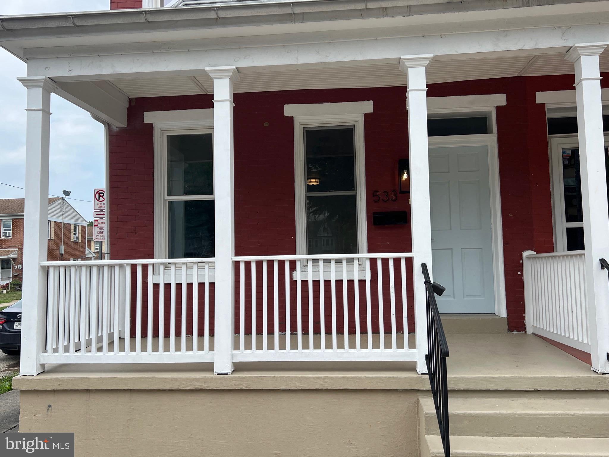533 Thomas Street York, PA 17404 - Photo 5 of 26 a view of porch with a chair