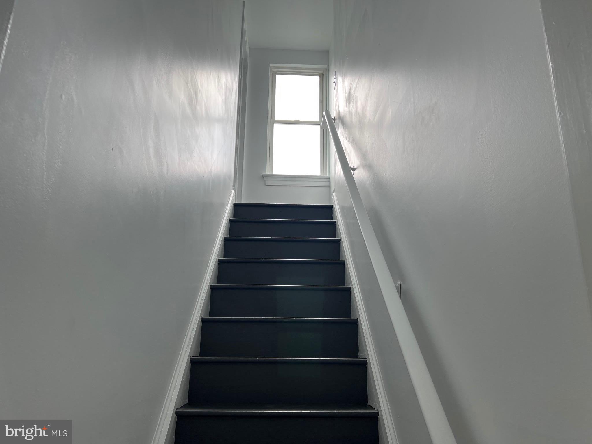 533 Thomas Street York, PA 17404 - Photo 10 of 26 a view of entryway