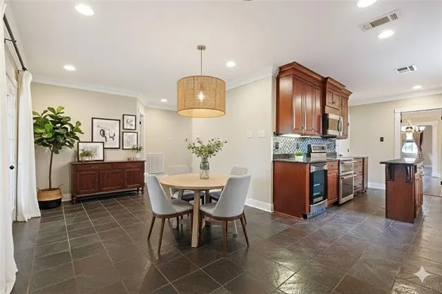 $735,000 | 5445 Bellaire Drive, New Orleans, LA 70124