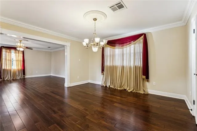 $735,000 | 5445 Bellaire Drive, New Orleans, LA 70124