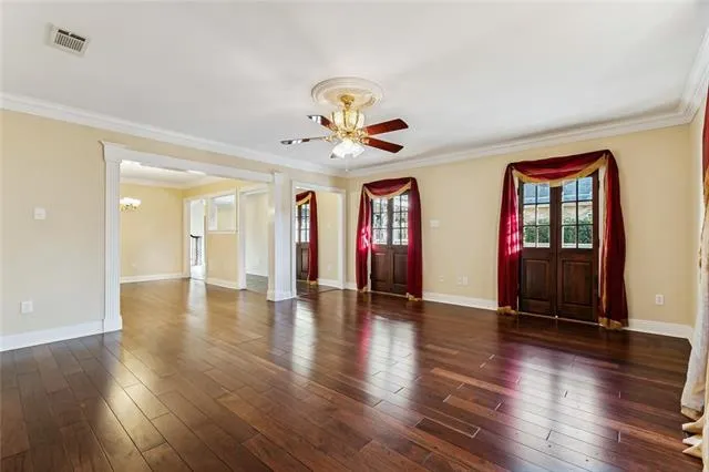 $735,000 | 5445 Bellaire Drive, New Orleans, LA 70124