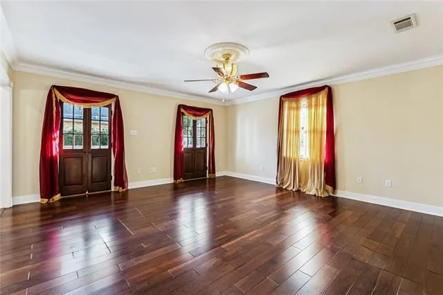 $735,000 | 5445 Bellaire Drive, New Orleans, LA 70124