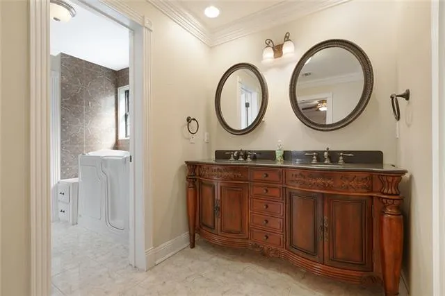 $735,000 | 5445 Bellaire Drive, New Orleans, LA 70124