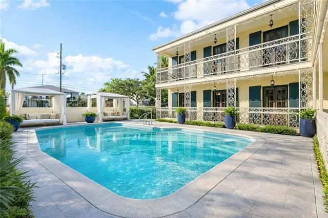 $735,000 | 5445 Bellaire Drive, New Orleans, LA 70124