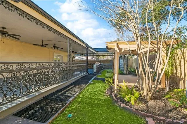 $735,000 | 5445 Bellaire Drive, New Orleans, LA 70124