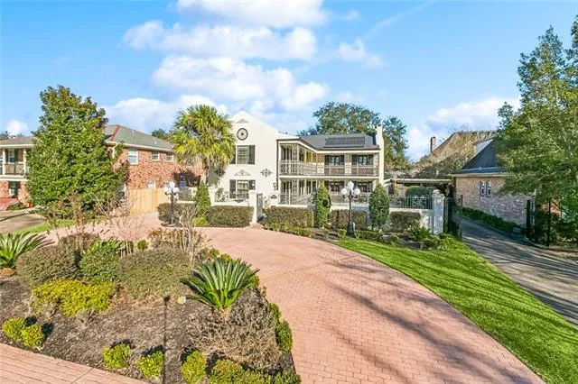 $735,000 | 5445 Bellaire Drive, New Orleans, LA 70124