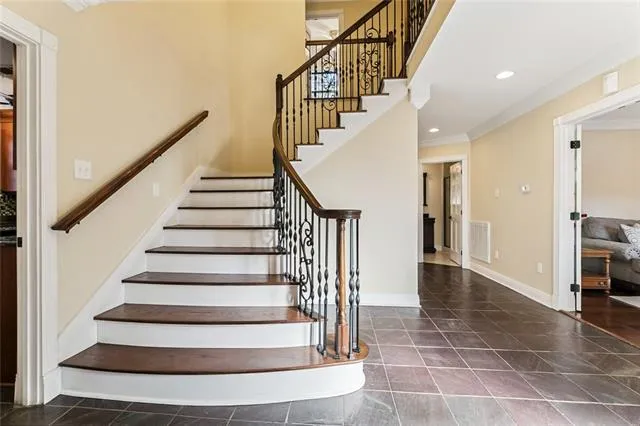 $735,000 | 5445 Bellaire Drive, New Orleans, LA 70124