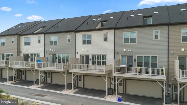 $4,200 | 4937 Purdy Alley, Rockville, MD 20850