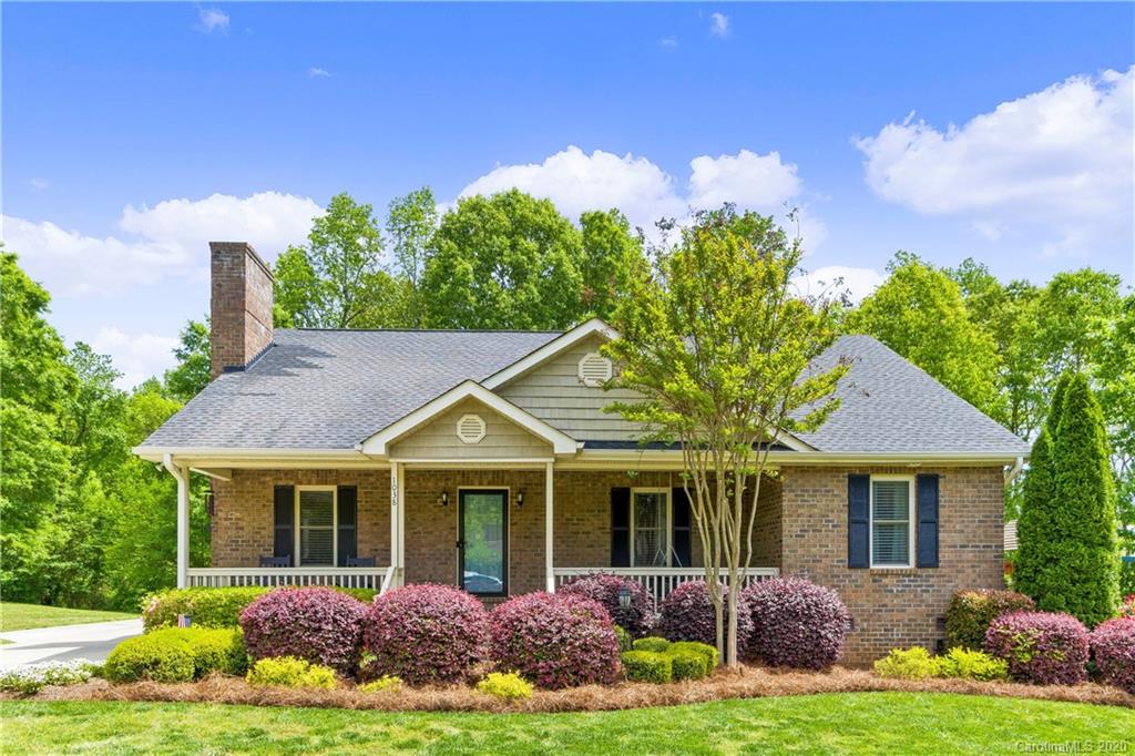 1038 Elliott Road Charlotte, NC 28216 - Photo 1 of 31 Gallery Image 1